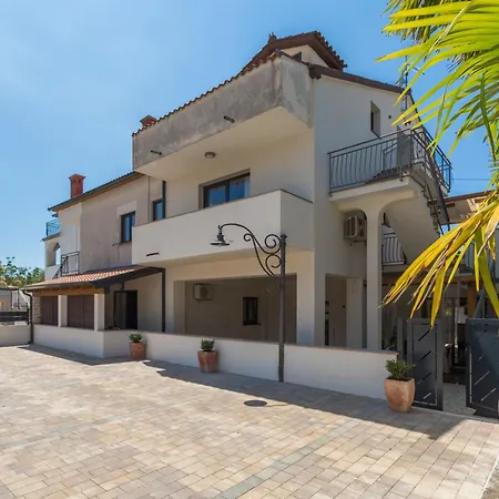 Moderne Radovan In * Porec